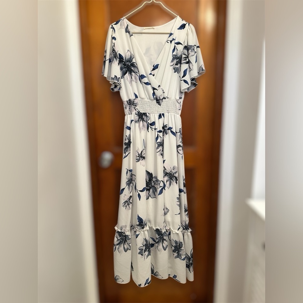 Women’s Orange Farm USA Dress White Blue Floral Size S Flowy Maxi Wedding Guest